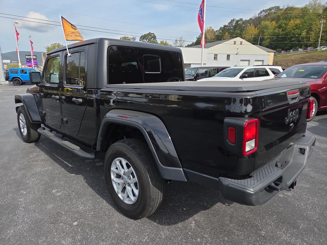 2023 Jeep Gladiator Sport S Hamburg PA