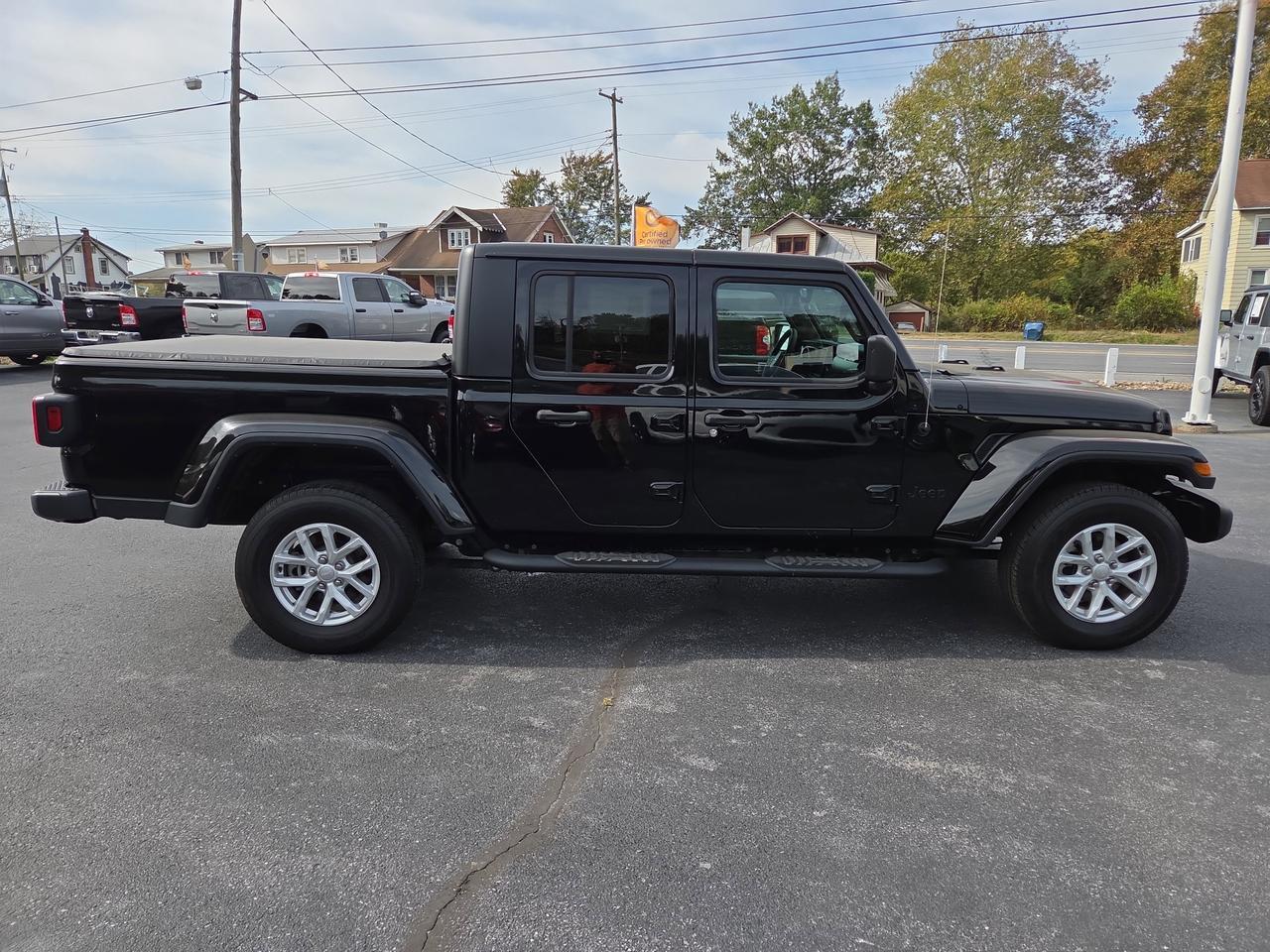 2023 Jeep Gladiator Sport S Hamburg PA