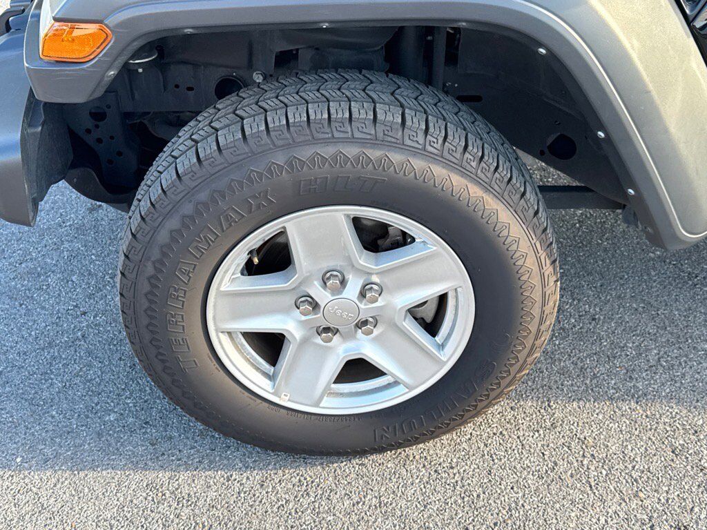 2023 Jeep Gladiator Sport S Johnson City TN