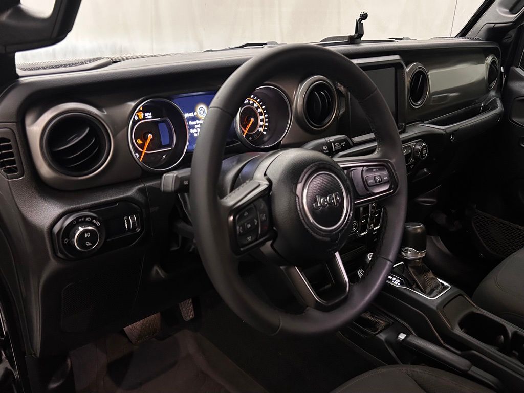 2023 Jeep Gladiator Sport S Portland OR