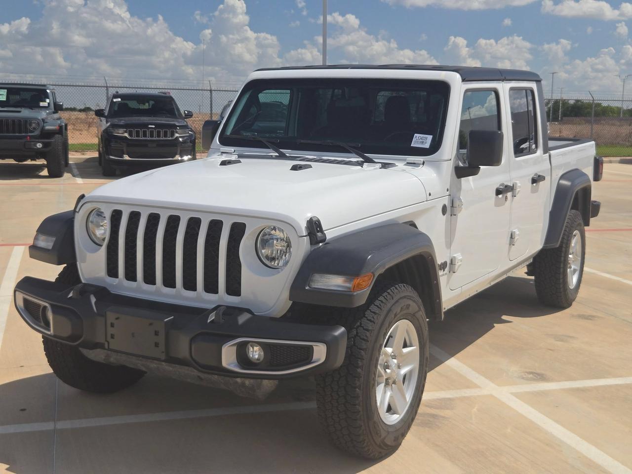 2023 Jeep Gladiator Sport S Castroville TX