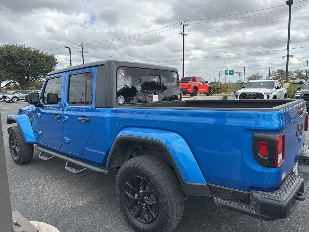 2023 Jeep Gladiator Sport S