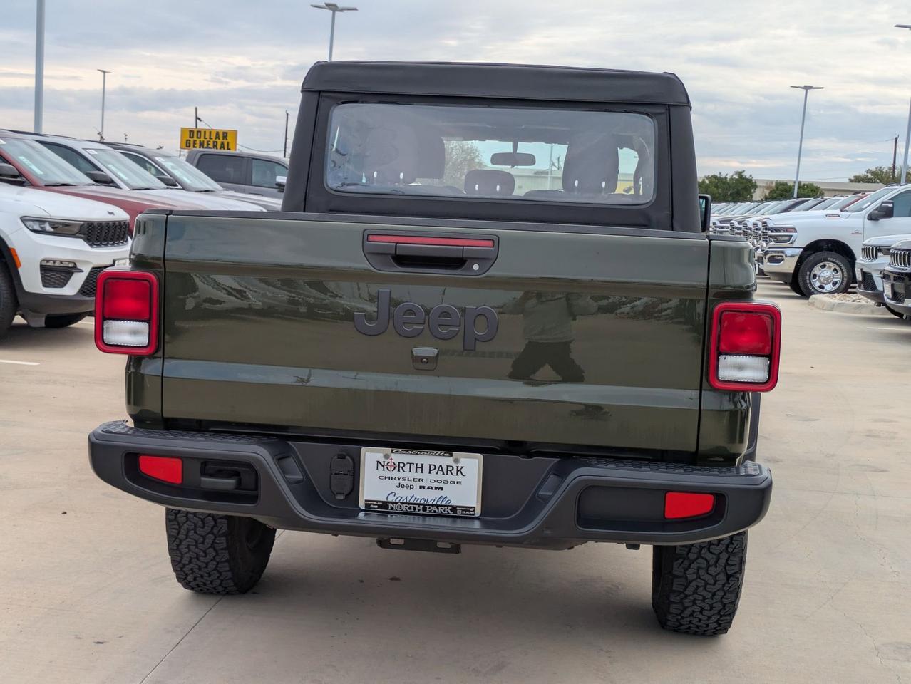 2023 Jeep Gladiator Sport Castroville TX