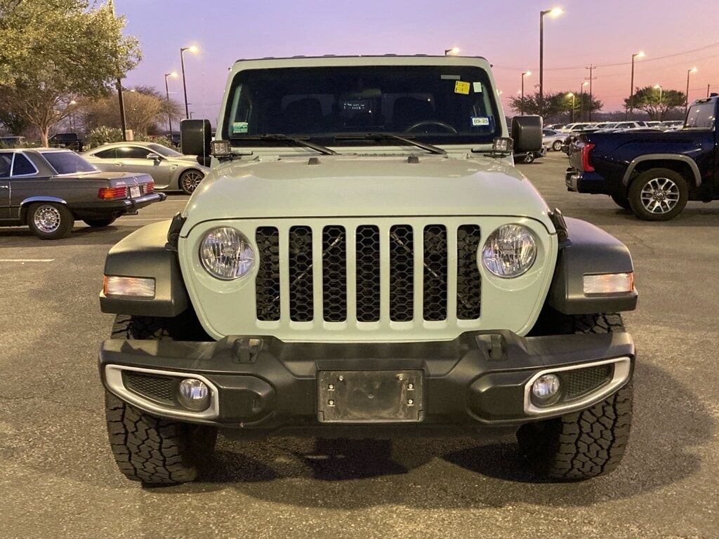2023 Jeep Gladiator Sport