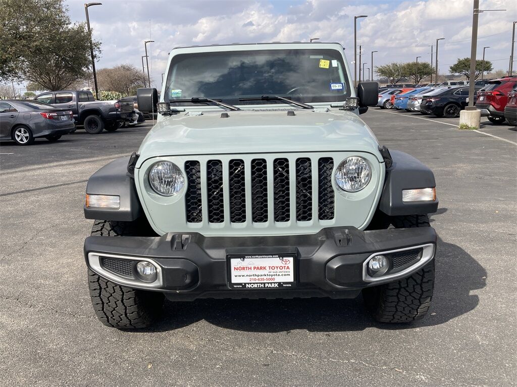 2023 Jeep Gladiator Sport