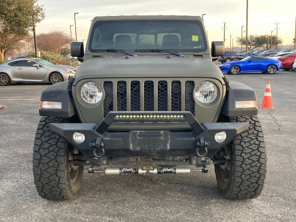 2023 Jeep Gladiator Sport