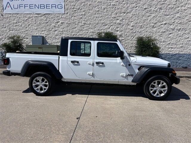 2023 Jeep Gladiator Sport Cape Girardeau MO