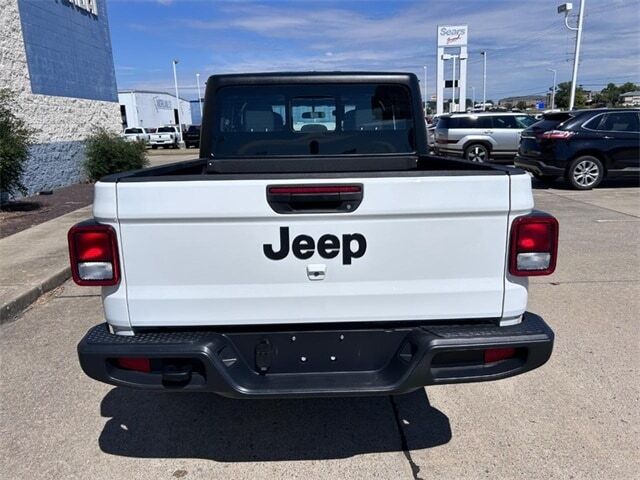 2023 Jeep Gladiator Sport Cape Girardeau MO