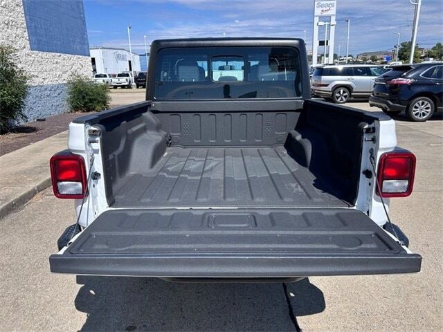 2023 Jeep Gladiator Sport Cape Girardeau MO