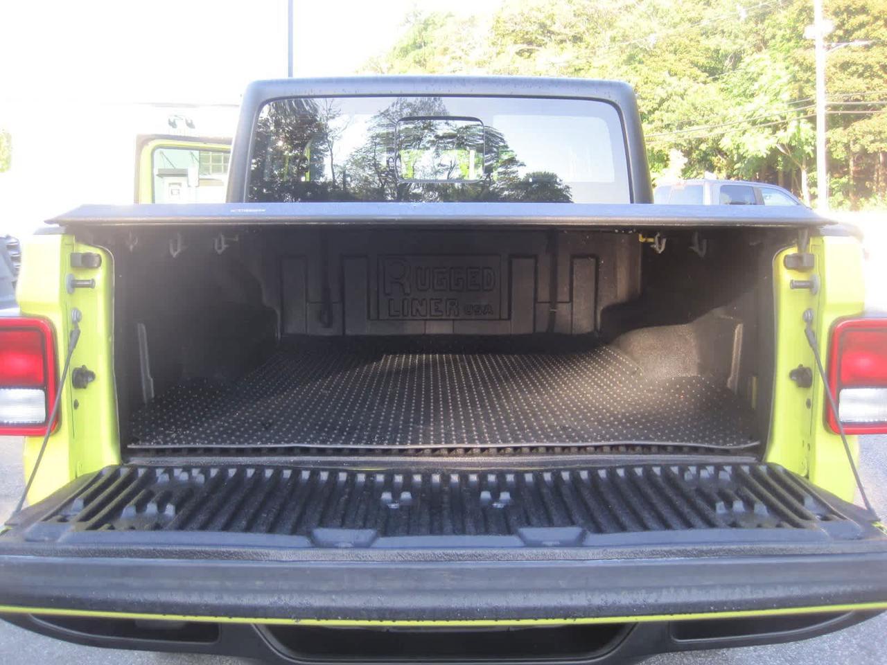 2023 Jeep Gladiator Sport Belmont MA