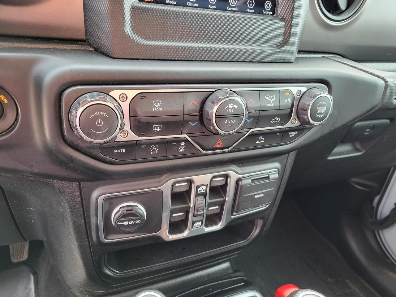 2023 Jeep Gladiator Willys 4x4 Beeville TX