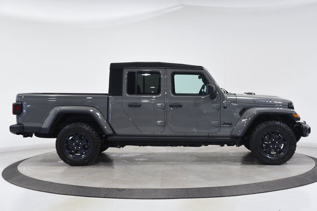 2023 Jeep Gladiator Willys Akron OH