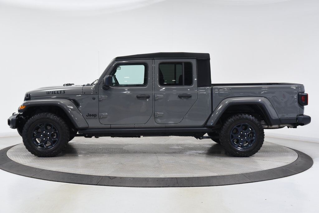 2023 Jeep Gladiator Willys Akron OH