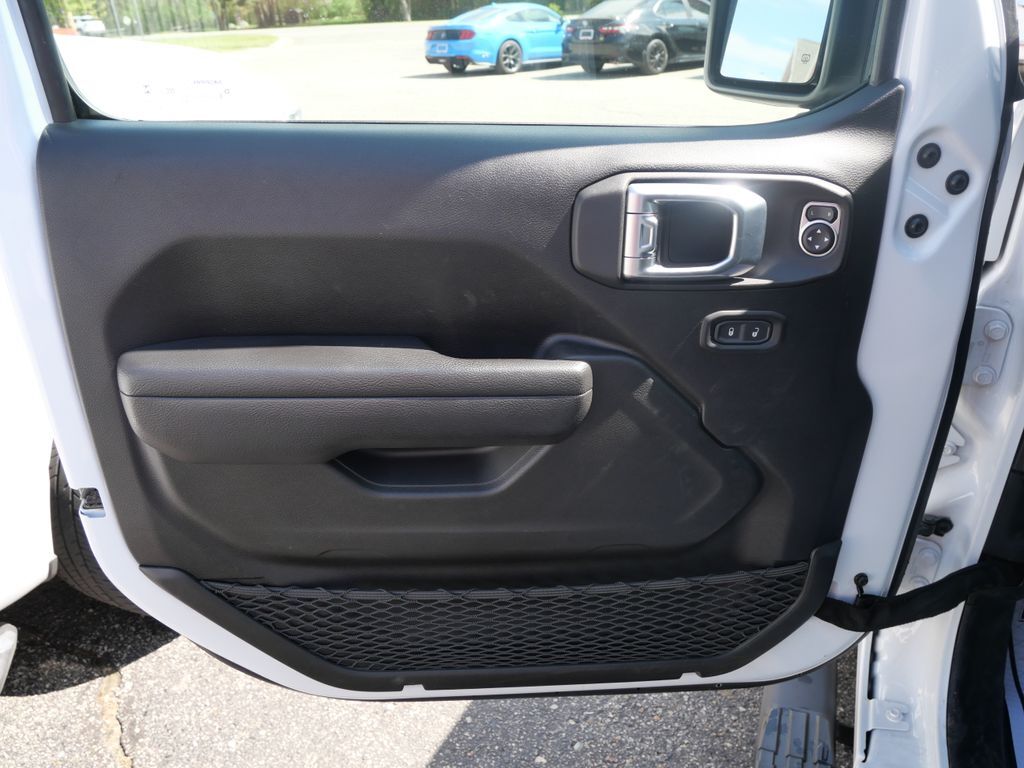 2023 Jeep Gladiator WILLYS - Photo 9