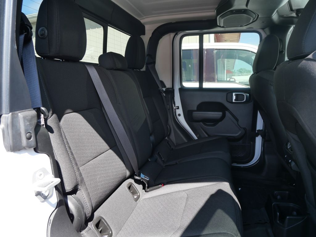 2023 Jeep Gladiator WILLYS - Photo 11