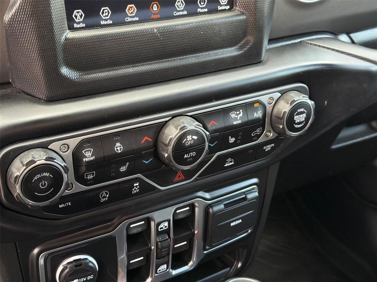 2023 Jeep Gladiator Willys Hagerstown MD