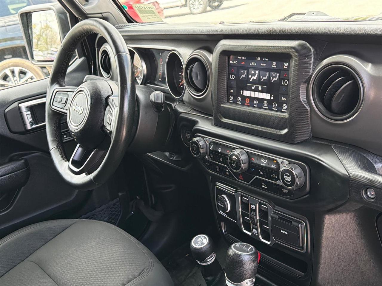 2023 Jeep Gladiator Willys Hagerstown MD