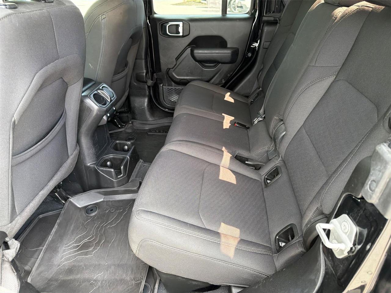 2023 Jeep Gladiator Willys Hagerstown MD