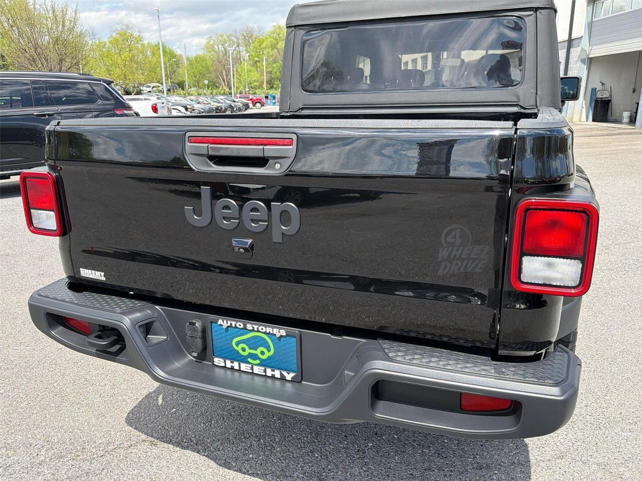 2023 Jeep Gladiator Willys Hagerstown MD