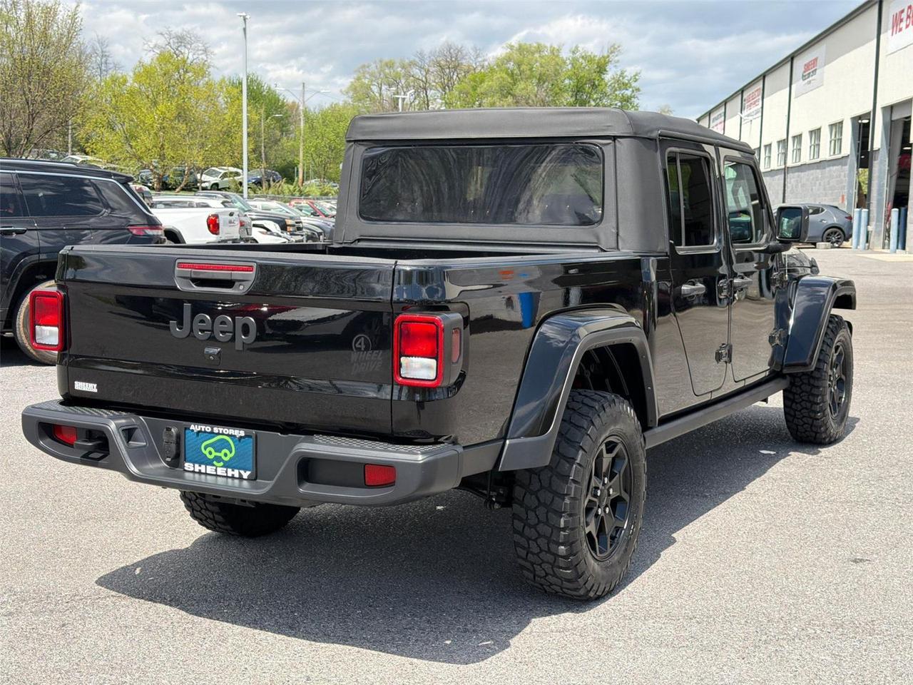 2023 Jeep Gladiator Willys Hagerstown MD