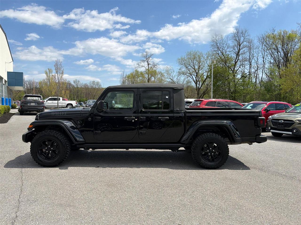 2023 Jeep Gladiator Willys Hagerstown MD