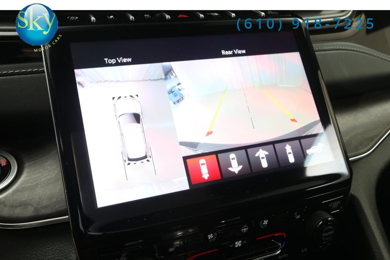 2023 Jeep Grand Cherokee 4WD Overland West Chester PA