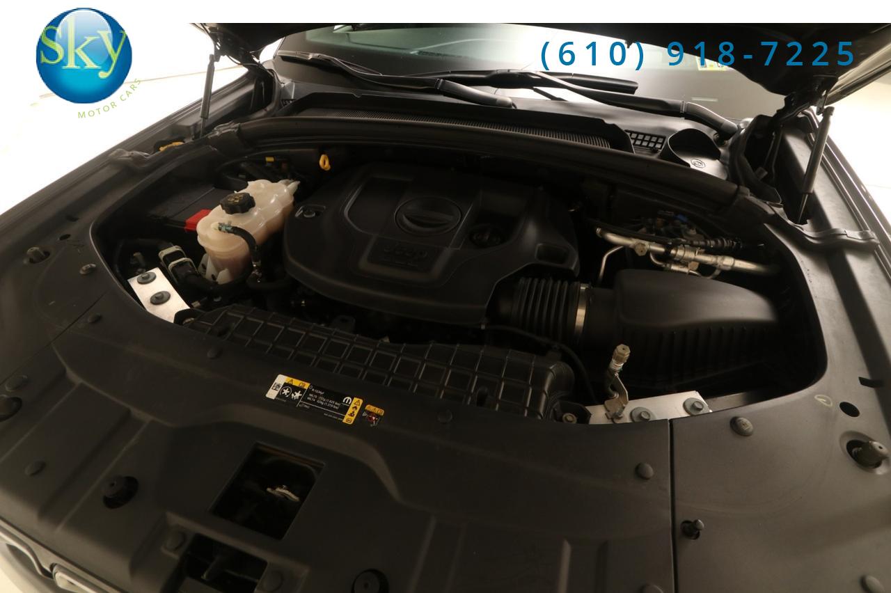 2023 Jeep Grand Cherokee 4WD Overland West Chester PA