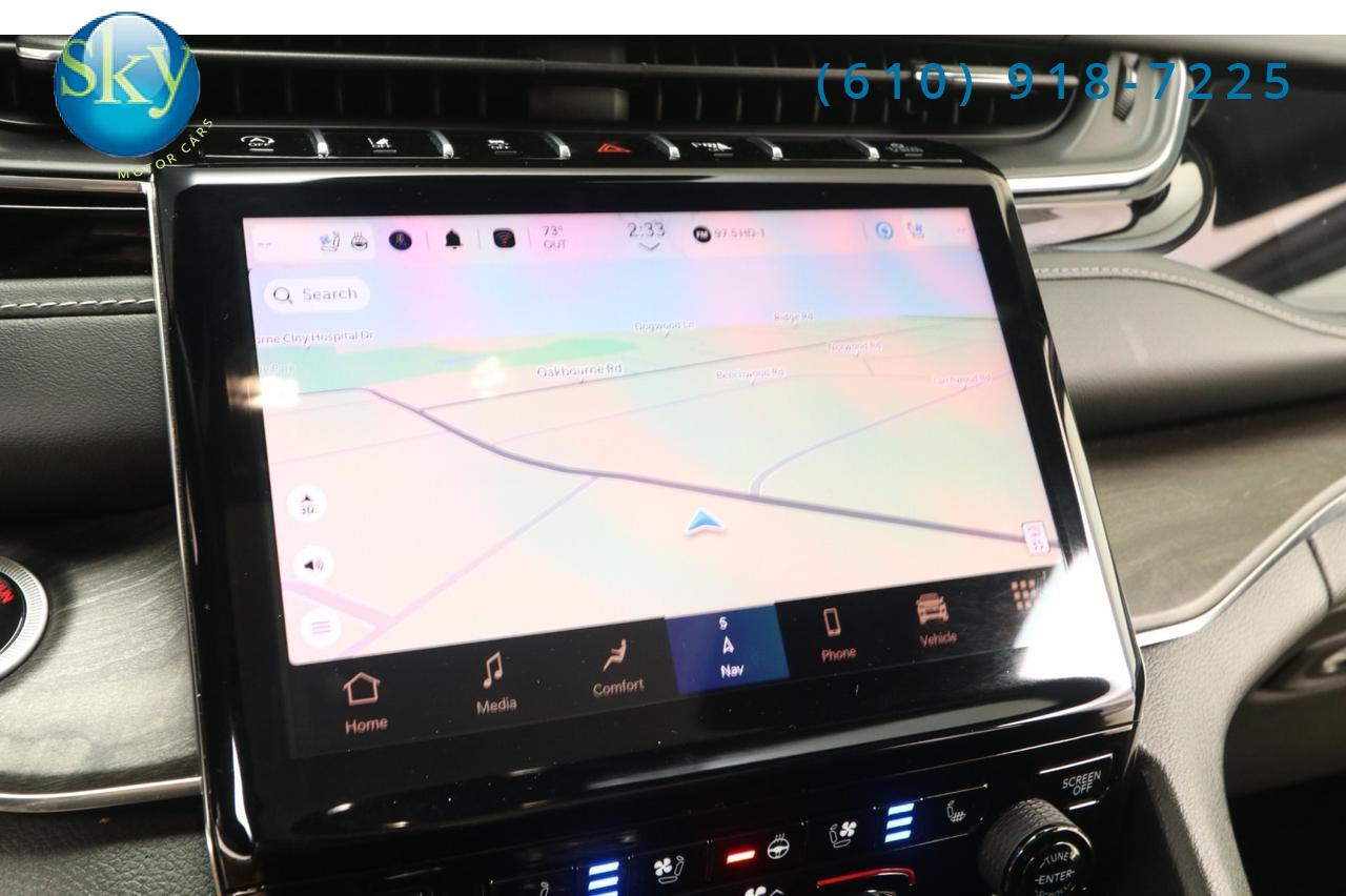 2023 Jeep Grand Cherokee 4WD Overland West Chester PA