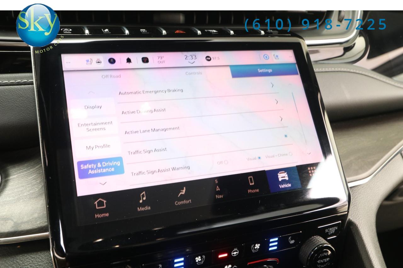 2023 Jeep Grand Cherokee 4WD Overland West Chester PA