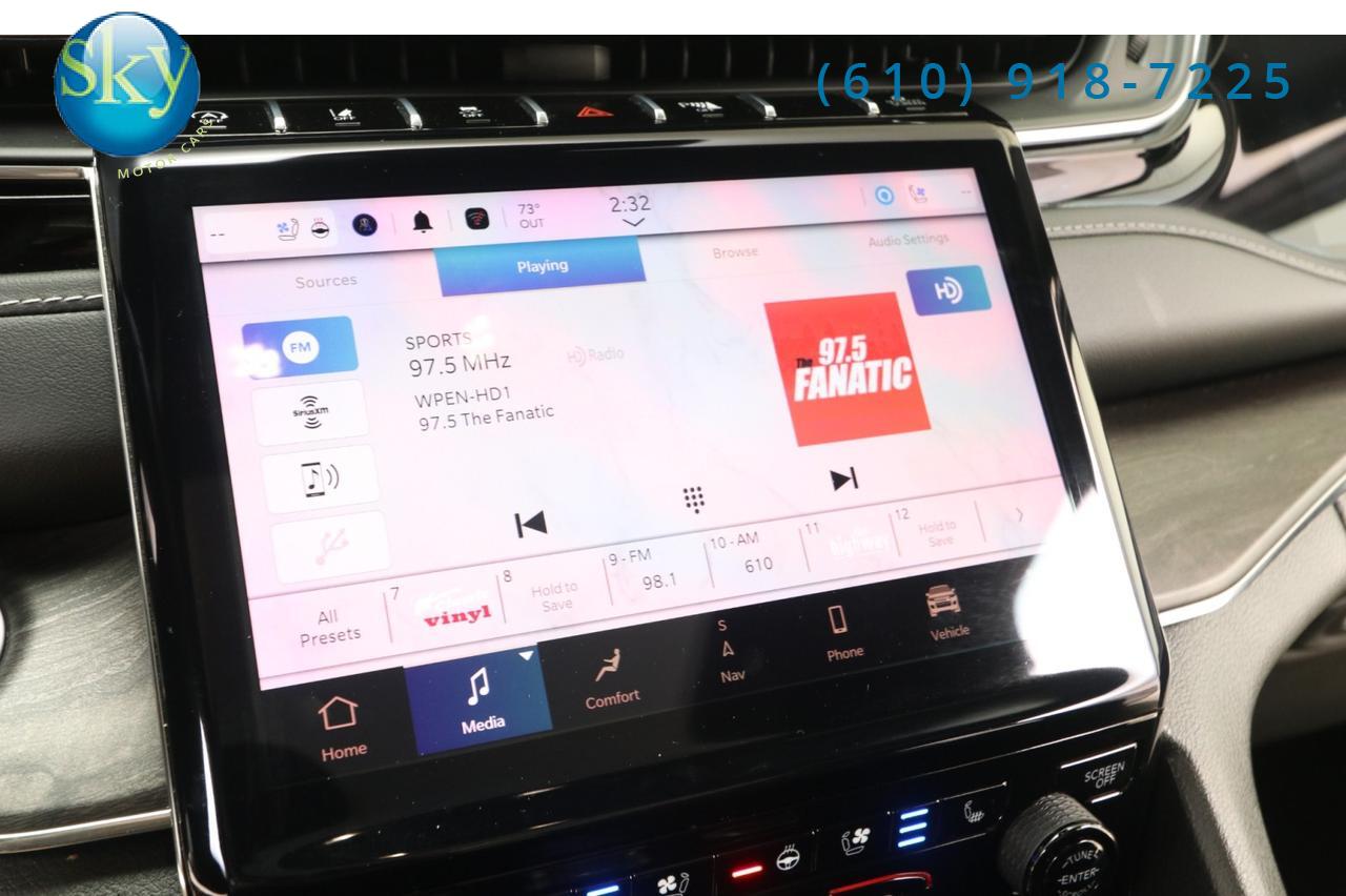 2023 Jeep Grand Cherokee 4WD Overland West Chester PA