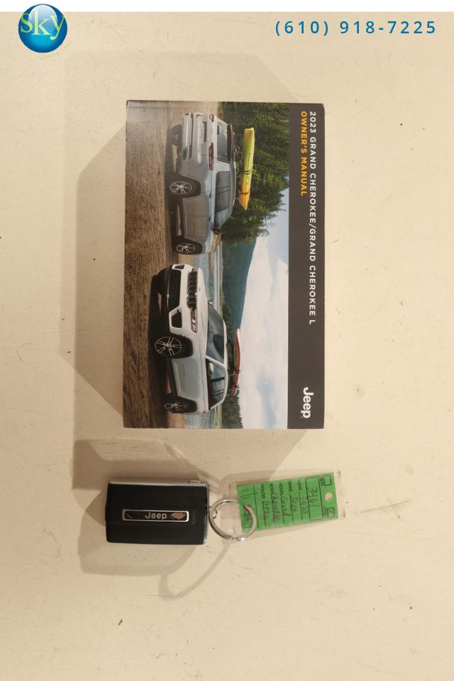 2023 Jeep Grand Cherokee 4WD Overland West Chester PA