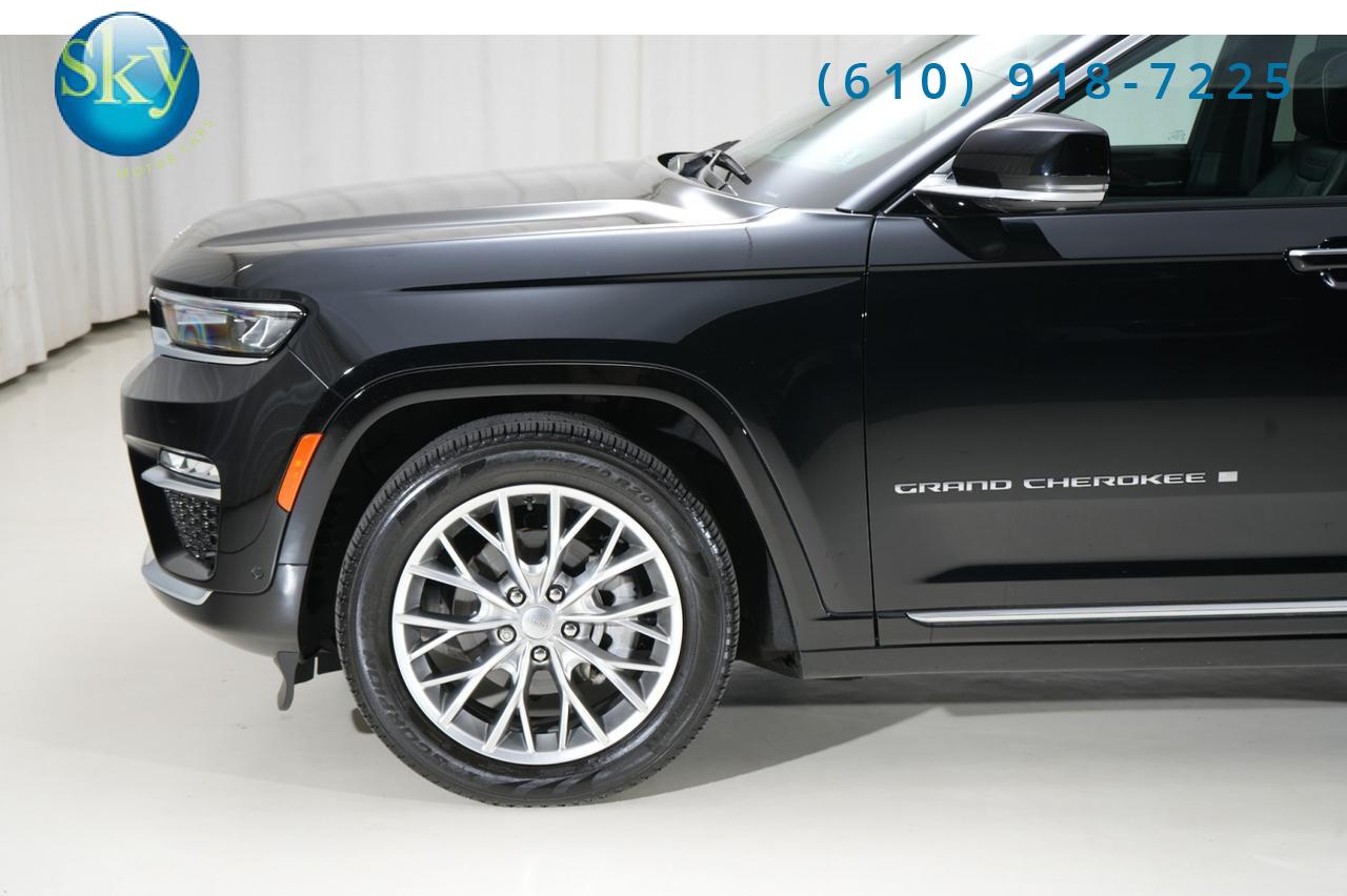 2023 Jeep Grand Cherokee 4WD Summit