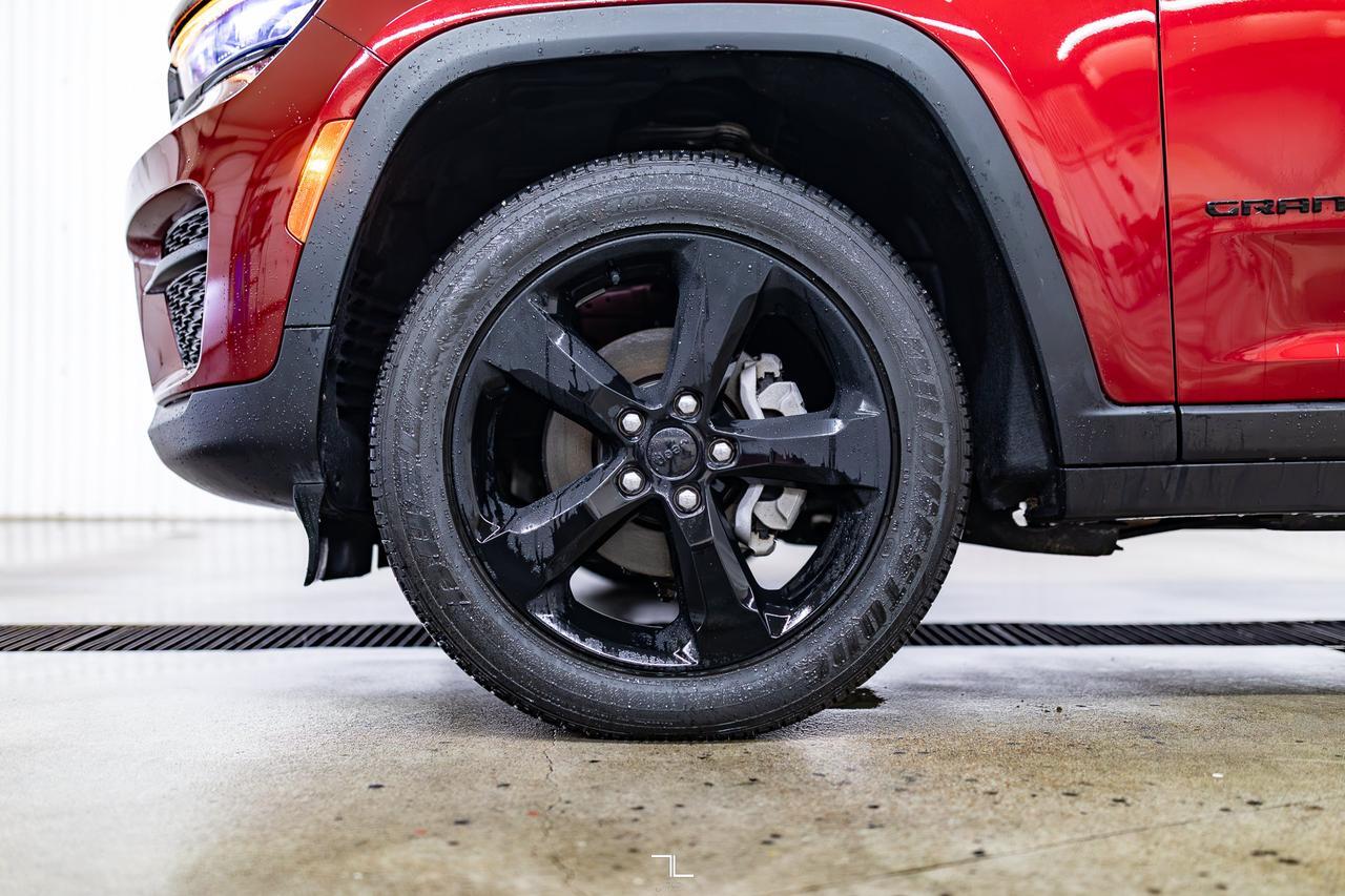 2023 Jeep Grand Cherokee 4x4 Altitude PSeat BCam Red Deer AB