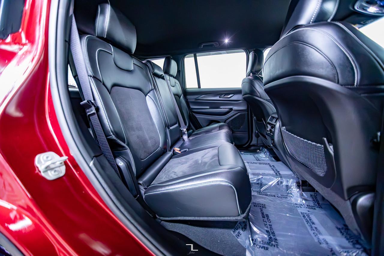 2023 Jeep Grand Cherokee 4x4 Altitude PSeat BCam Red Deer AB