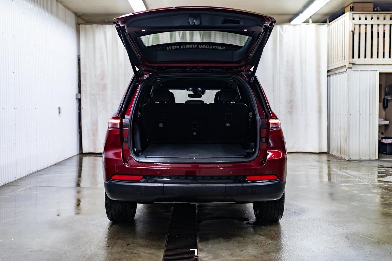 2023 Jeep Grand Cherokee 4x4 Altitude PSeat BCam Red Deer AB
