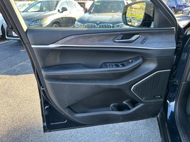 2023 Jeep Grand Cherokee 4xe 30th Anniversary Worcester MA