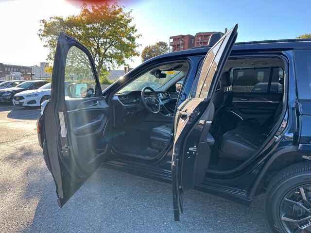 2023 Jeep Grand Cherokee 4xe 30th Anniversary Worcester MA