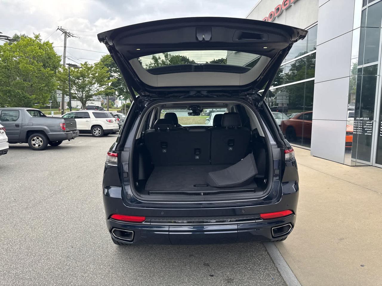 2023 Jeep Grand Cherokee 4xe 30th Anniversary Dartmouth MA