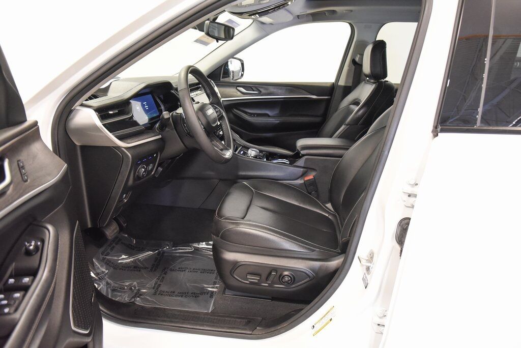 2023 Jeep Grand Cherokee 4xe Akron