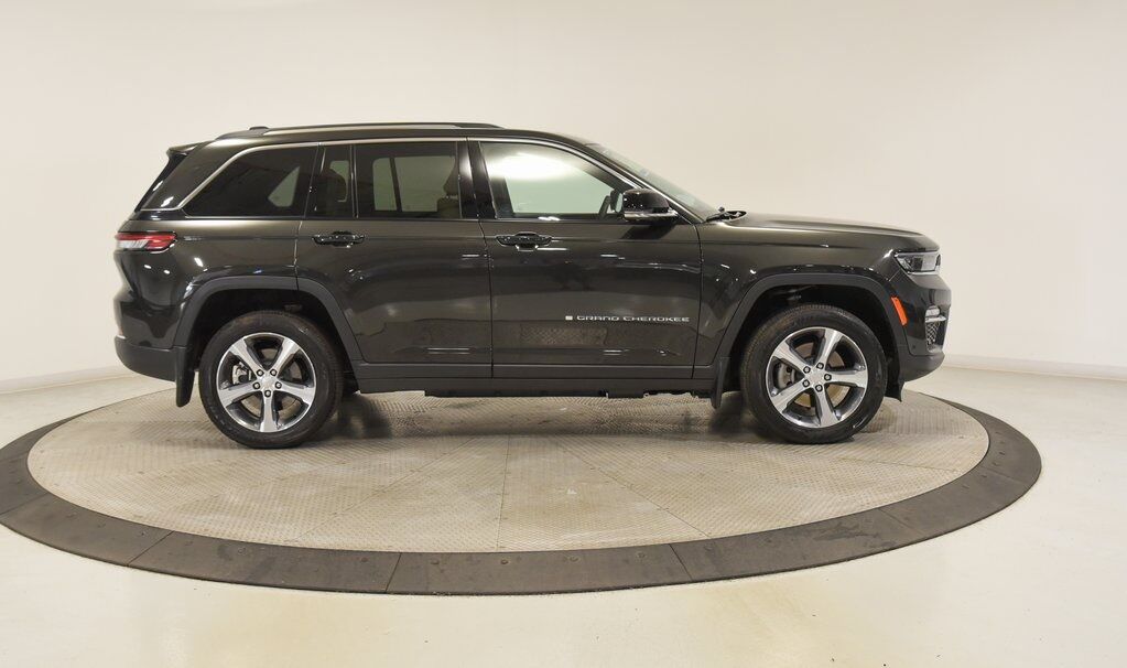2023 Jeep Grand Cherokee 4xe Akron OH