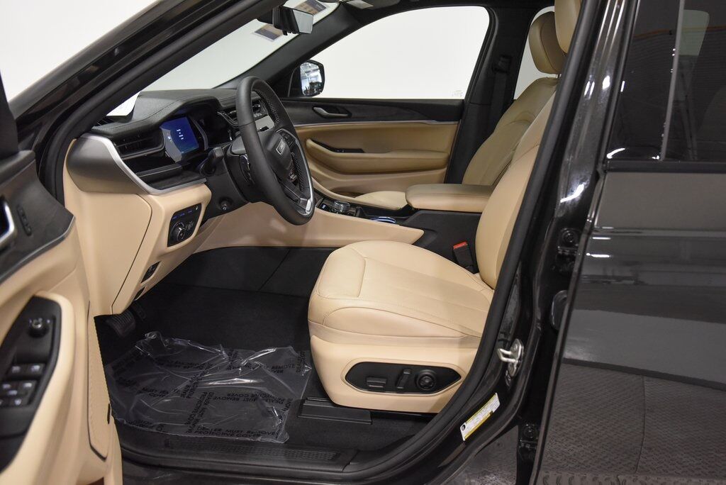 2023 Jeep Grand Cherokee 4xe Akron OH