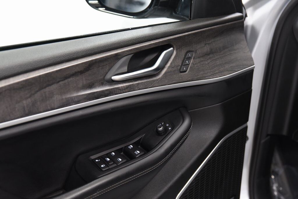 2023 Jeep Grand Cherokee 4xe Akron OH