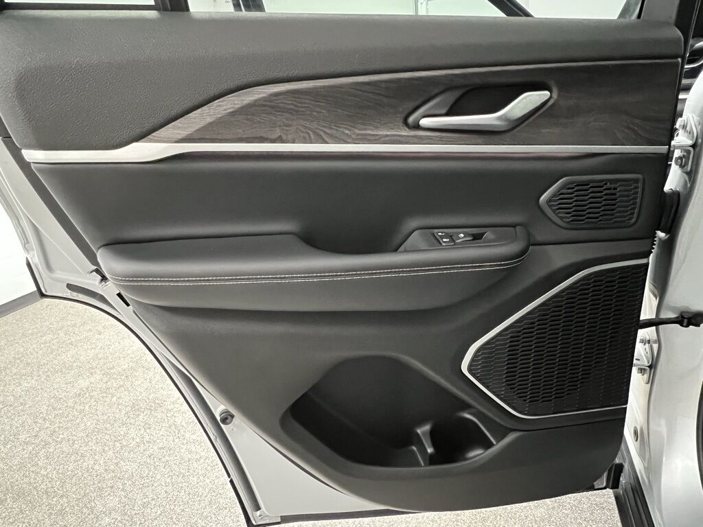 2023 Jeep Grand Cherokee 4xe Highlands Ranch CO