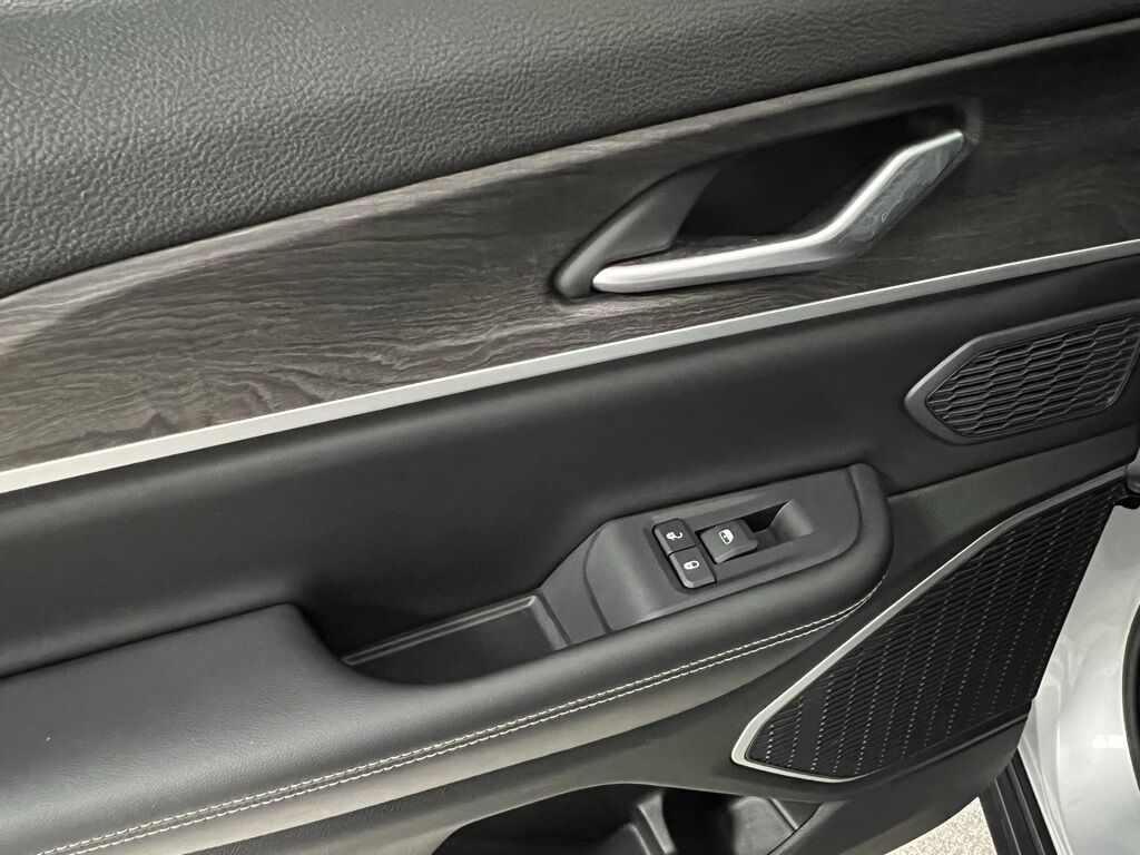 2023 Jeep Grand Cherokee 4xe Highlands Ranch CO