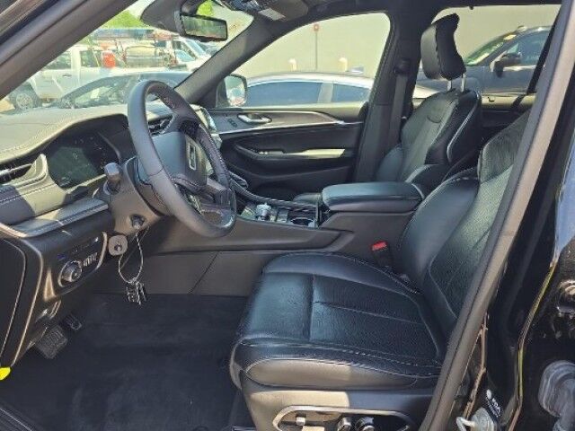 2023 Jeep Grand Cherokee 4xe Overland Marshfield MA