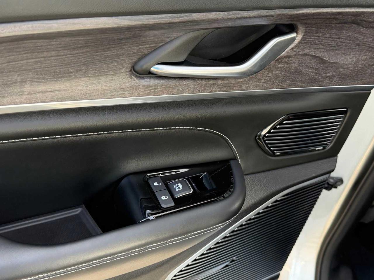 2023 Jeep Grand Cherokee 4xe Overland Irving TX