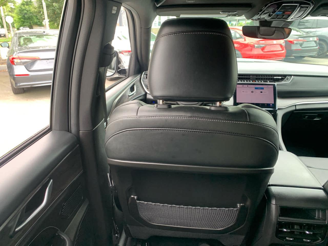 2023 Jeep Grand Cherokee 4xe Overland Dartmouth MA