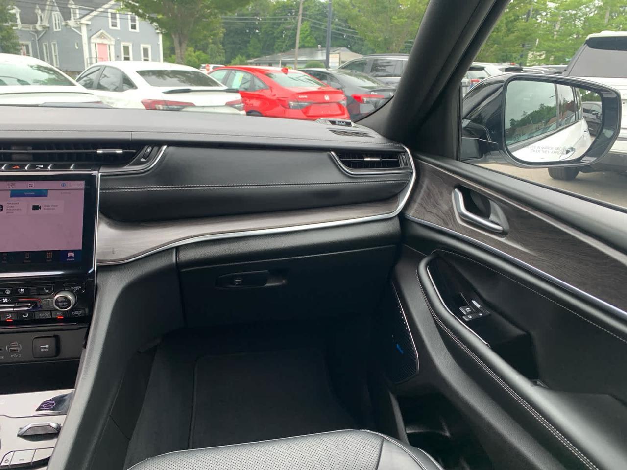 2023 Jeep Grand Cherokee 4xe Overland Dartmouth MA