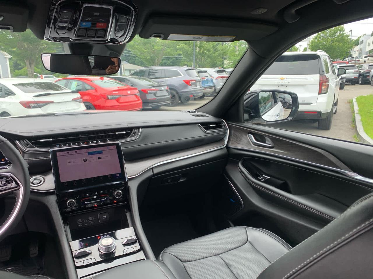 2023 Jeep Grand Cherokee 4xe Overland Dartmouth MA