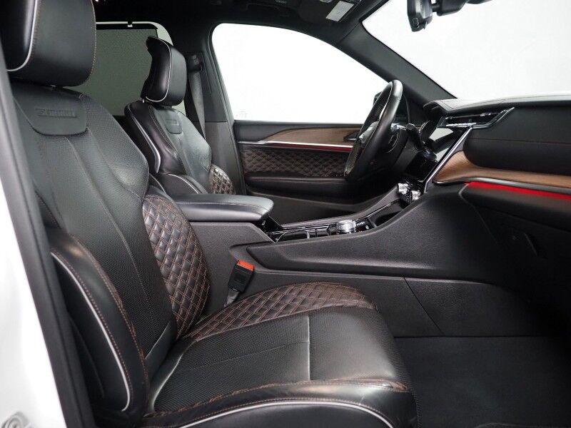 2023 Jeep Grand Cherokee 4xe Summit *ADVANCED PROTECH GROUP, HEADS-UP DISPLAY, NAVIGATION, ADAPTIVE CRUISE, SAFETY ALERTS, 360 CAMERAS, PANO MOONROOF, LEATHER, CLIMATE/MASSAGE SEATS, MCINTOSH AUDIO, ANDROID & APPLE Round Rock TX